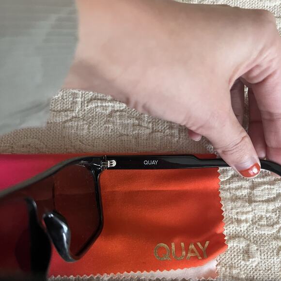 Quay Australia Frontrunner Gloss Black Frame Polarized Sunglasses - Picture 7 of 10